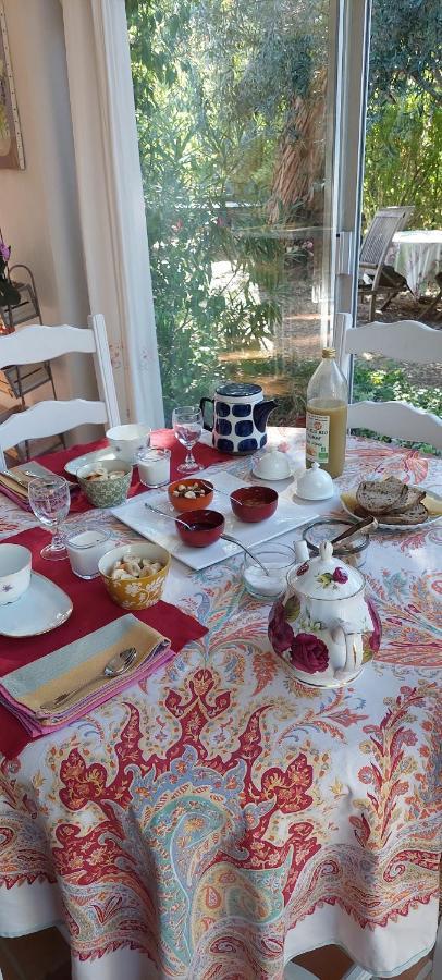 シストロン Etxe Laminak Bed & Breakfast エクステリア 写真
