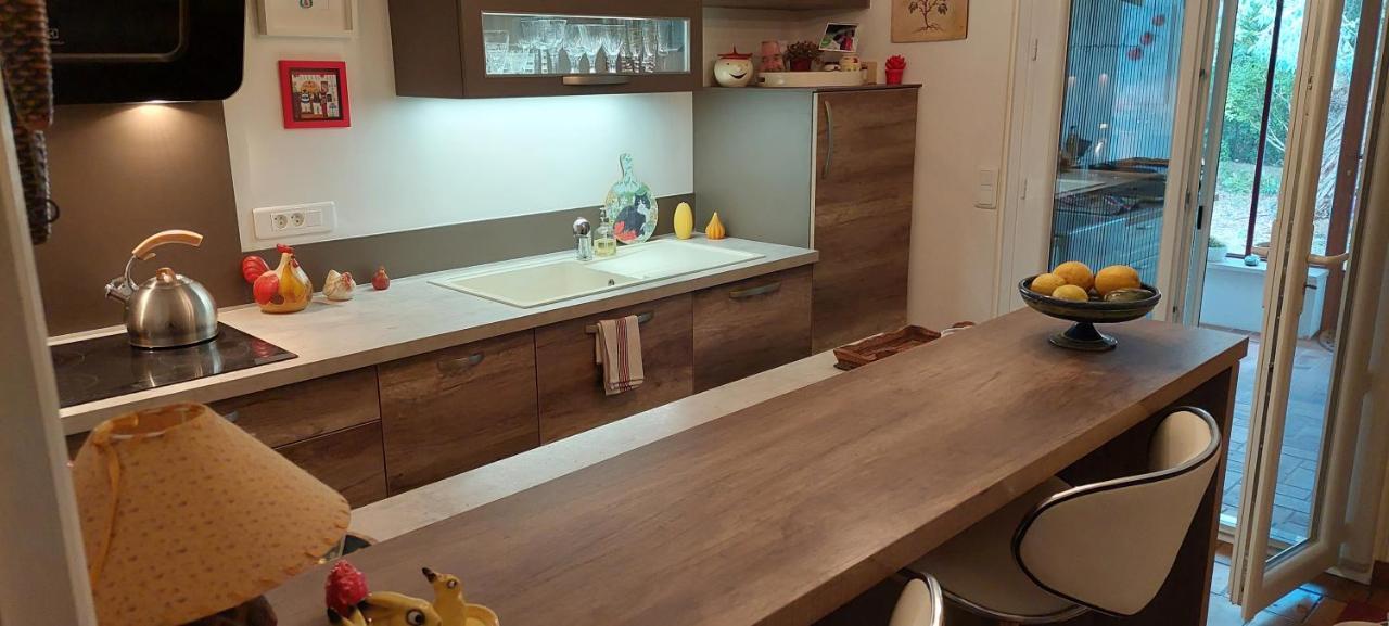 シストロン Etxe Laminak Bed & Breakfast エクステリア 写真